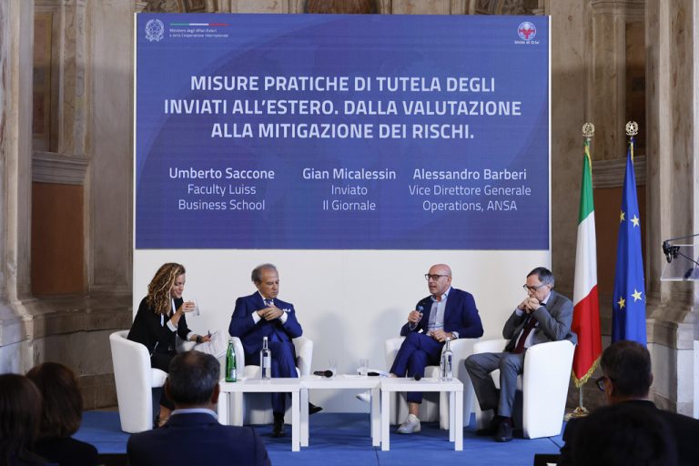 “Giornalisti sicuri”. Palazzo Chigi e la Farnesina al fianco dei giornalisti all’estero
