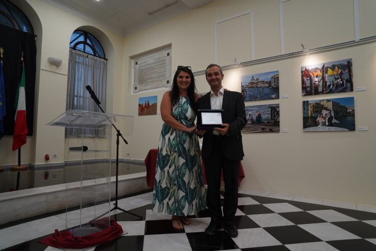 Atene, “Sfumature di dolce vita”