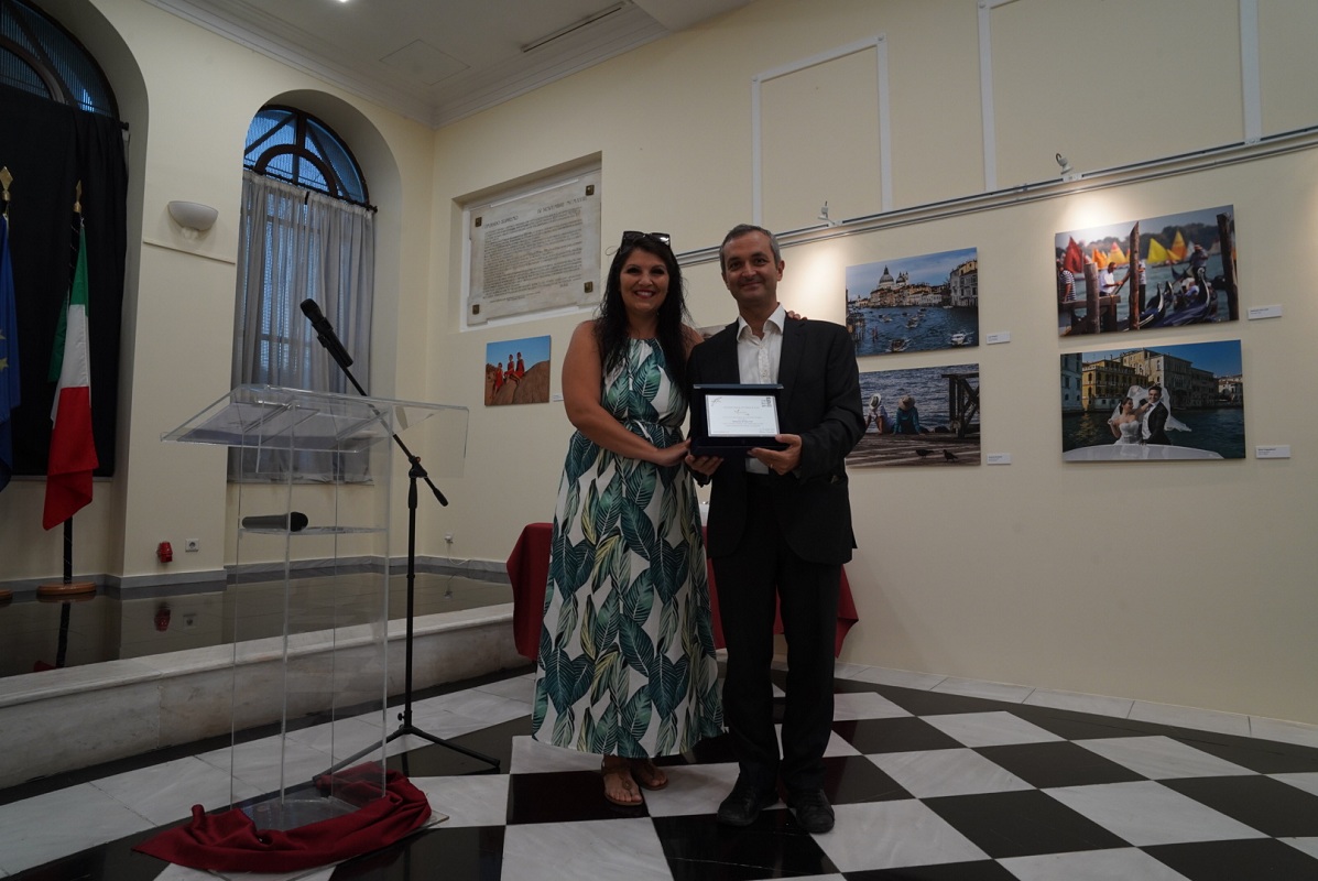 Atene, “Sfumature di dolce vita”