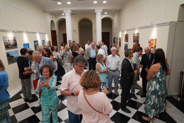 Atene, “Sfumature di dolce vita”