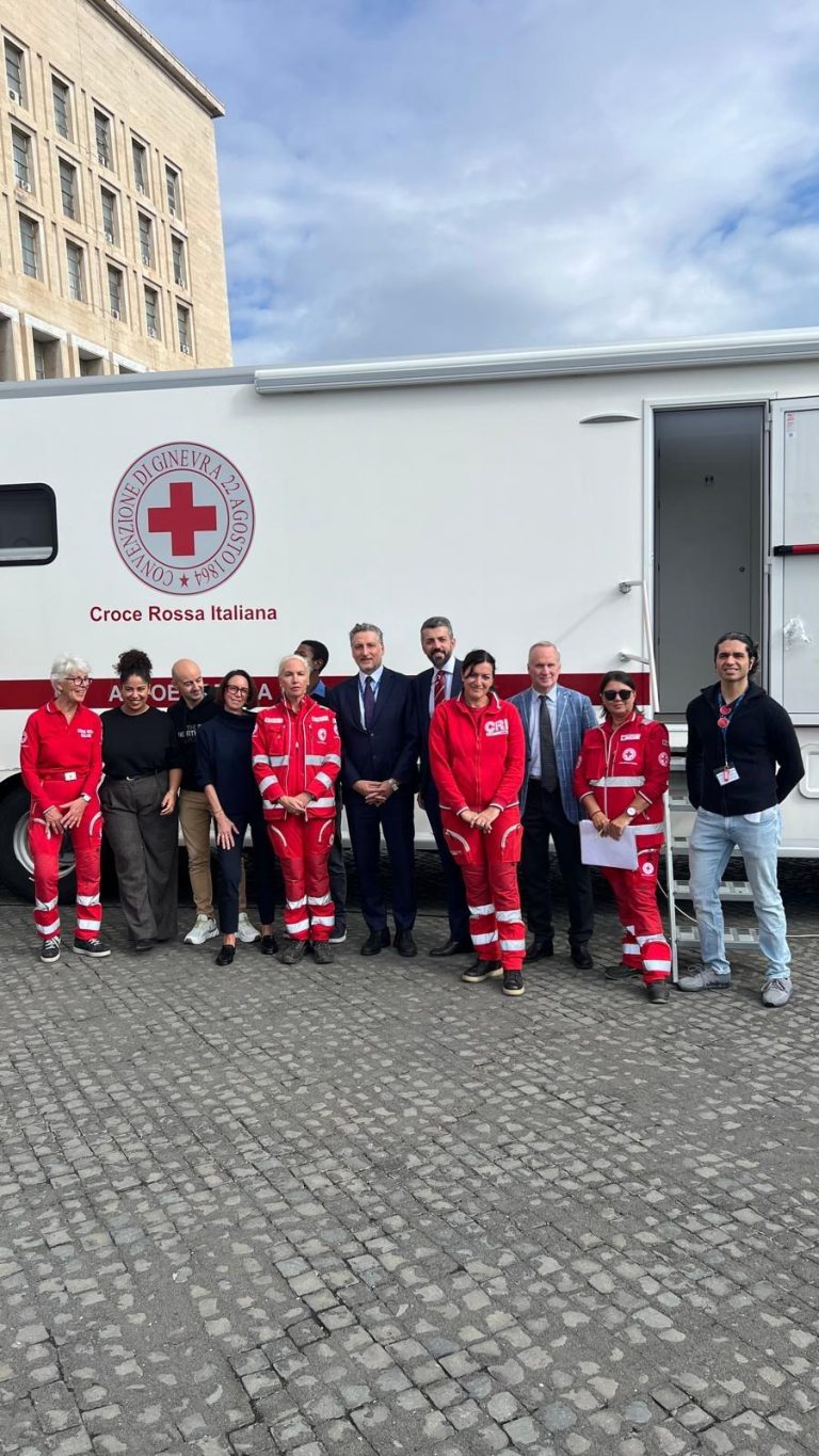 Giornata per la donazione del sangue alla Farnesina