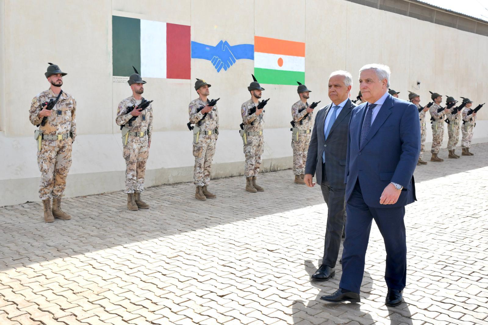 Missione di Tajani e Piantedosi in Africa occidentale: oggi a Niamey per incontri istituzionali e visita alla Base militare italiana di supporto in Niger