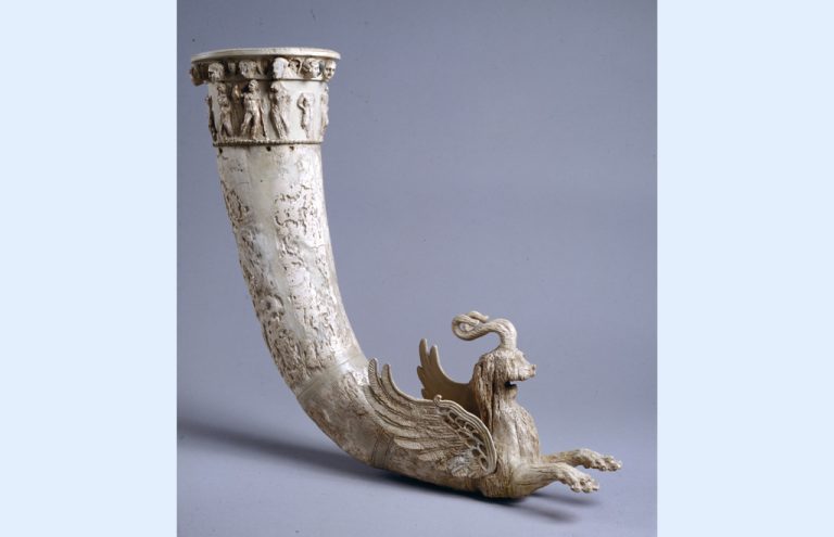 Nisa, rhyton in avorio n. 22