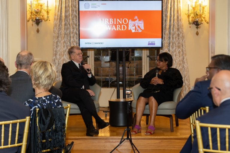 Washington, Steve Clemons vincitore del Premio Urbino 2025