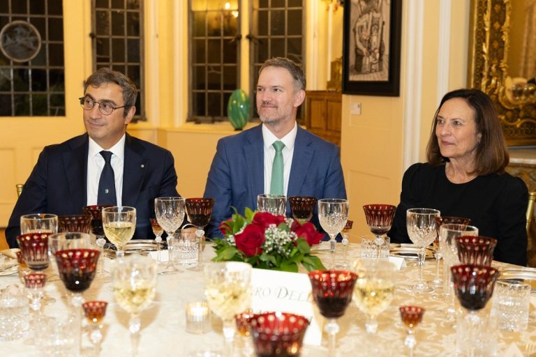 Washington, Steve Clemons vincitore del Premio Urbino 2025