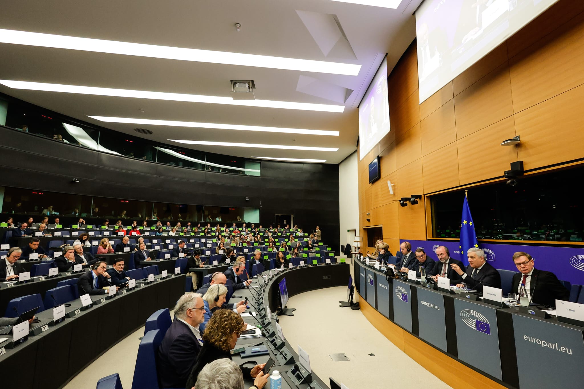 Tajani a Strasburgo per incontri con Metsola, Wadephul e Parlamentari italiani