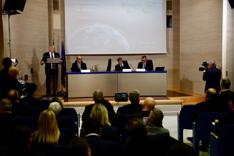 Tajani presenta il Calendario Fieristico 2026