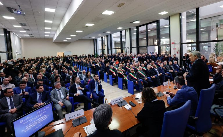 Ministro Tajani in Sicilia, Calabria e Sardegna