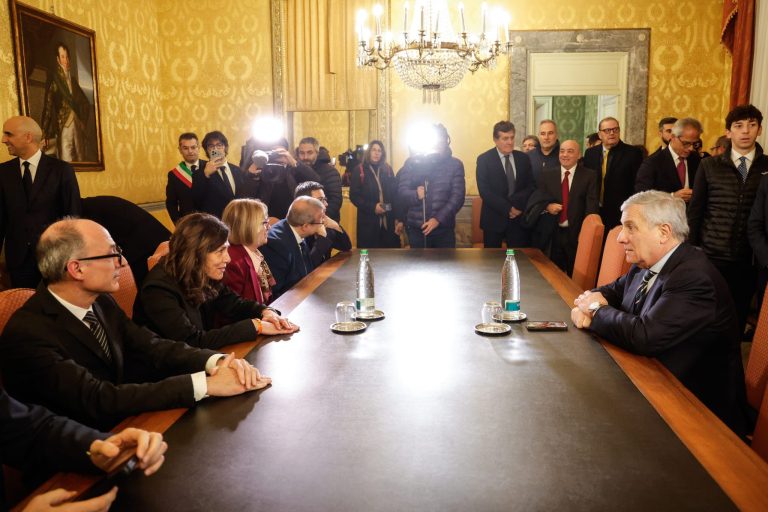 Ministro Tajani in Sicilia, Calabria e Sardegna