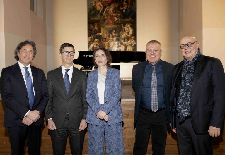 Praga, inaugurata la mostra “De Chirico – Dipingere è l’arte magica”