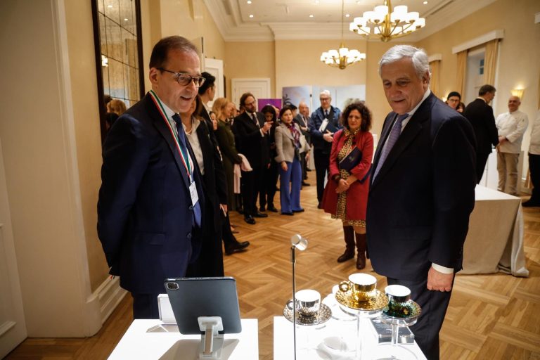 Prosegue missione di Tajani in Cina. Tappa a Shanghai per incontri con comunità imprenditoriale italiana