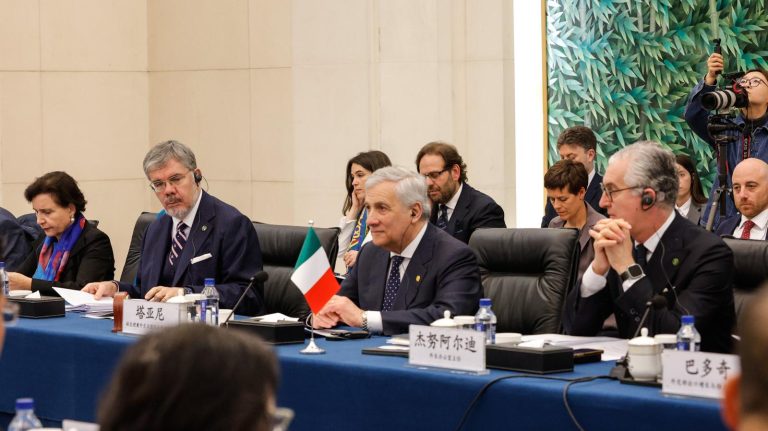 Tajani arrivato a Pechino. Confronto su Iran, Ucraina e Commissione Economica Mista
