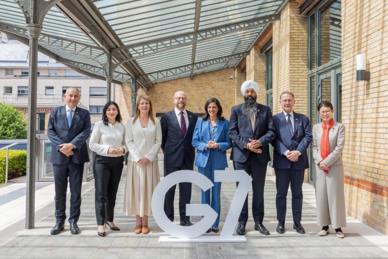 Partecipazione del Vice Ministro degli Esteri Cirielli alla riunione Ministeriale G7 Sviluppo di Parigi