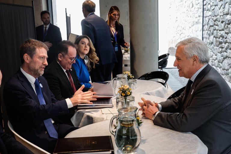 Tajani a Bratislava per la ministeriale “Amici dei Balcani occidentali”