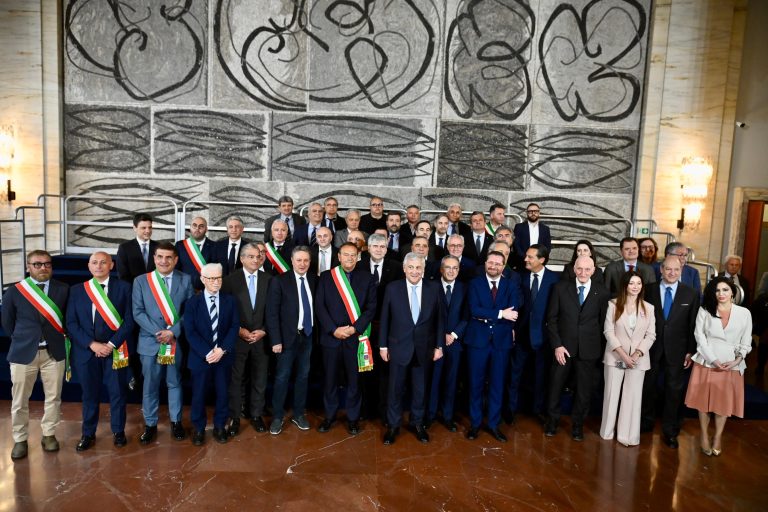 I Ministri Tajani e Mazzi alla firma delle Convenzioni degli enti attuatori per il Turismo delle Radici