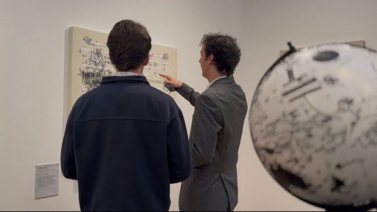 Londra, la mostra “Erasing to Create” celebra l’arte di Emilio Isgrò 3
