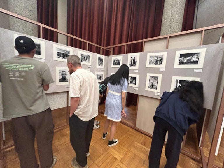 Pechino, inaugurata la mostra “Abbracciando l’infinito. L’eterna ricerca di Giuseppe Tucci”