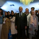 Tajani a Fiumicino per accogliere i primi 59 studenti palestinesi usciti ieri da Gaza con i “corridoi universitari”