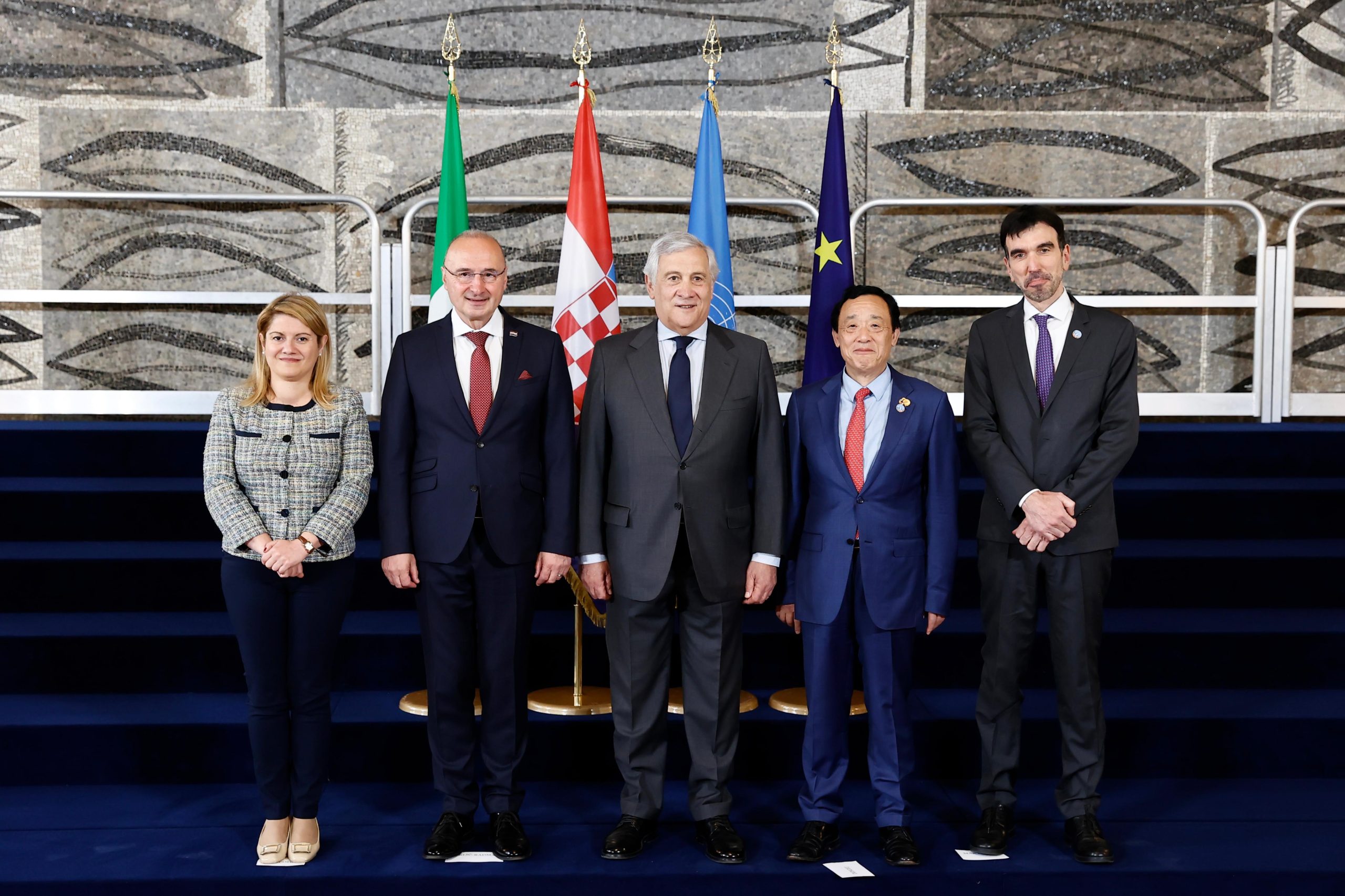 Tajani presiede riunione su Hormuz per sicurezza alimentare e accesso fertilizzanti con Croazia, FAO e circa 40 Paesi e Organizzazioni