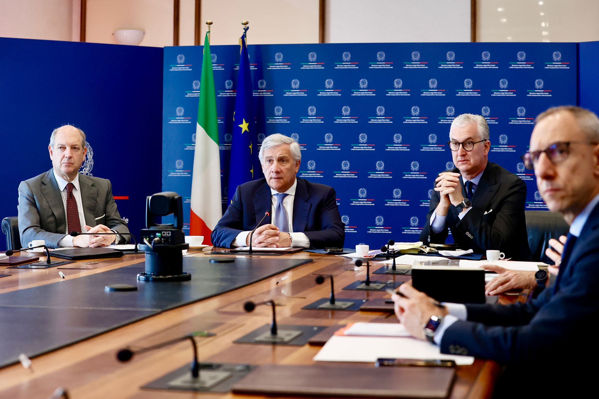 Tajani presiede riunione con Ambasciatori in Medio Oriente