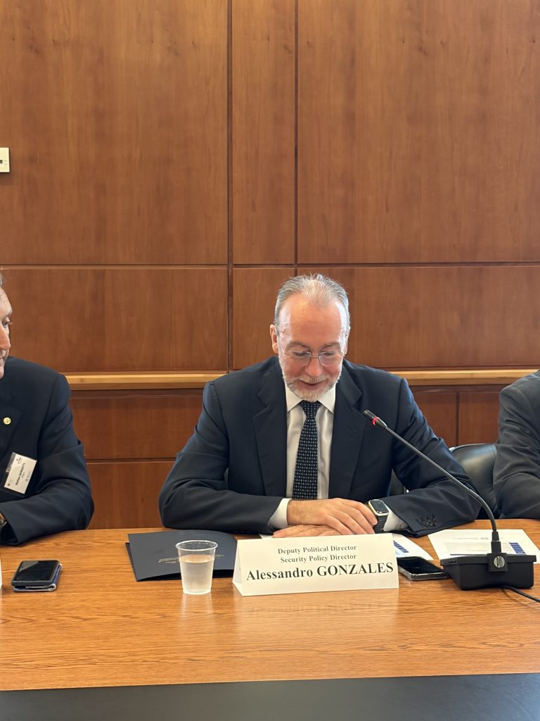 Alla Farnesina Seminario sulle tecnologie emergenti nell’industria chimica