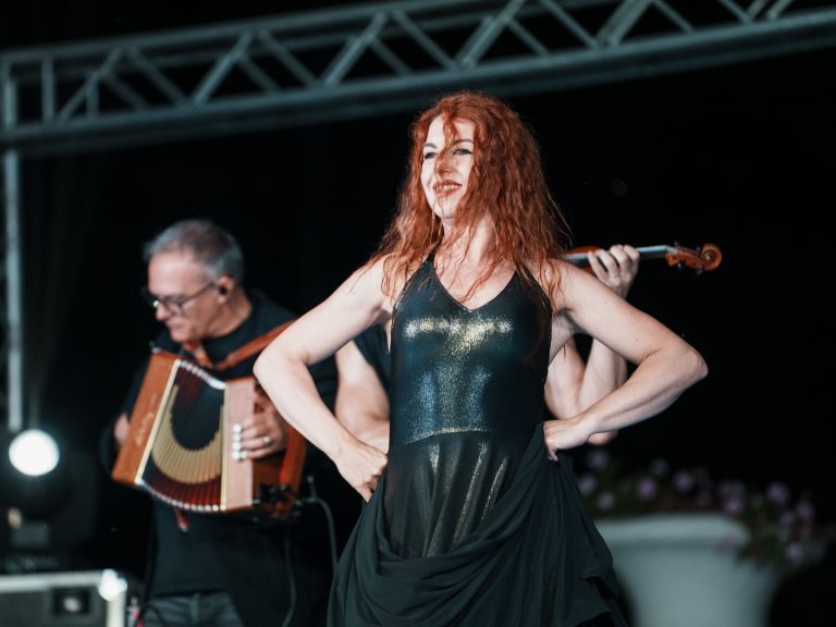 Algeri, Festa della Repubblica con il Canzoniere Grecanico Salentino