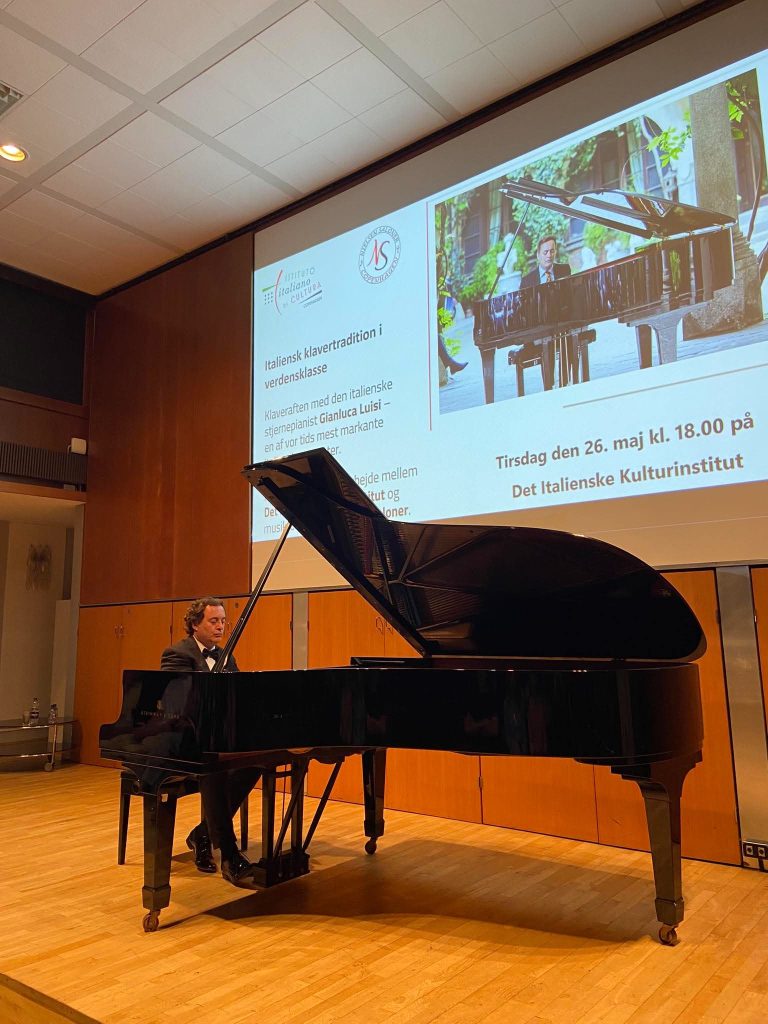 IIC Copenaghen - Gianluca Lusi