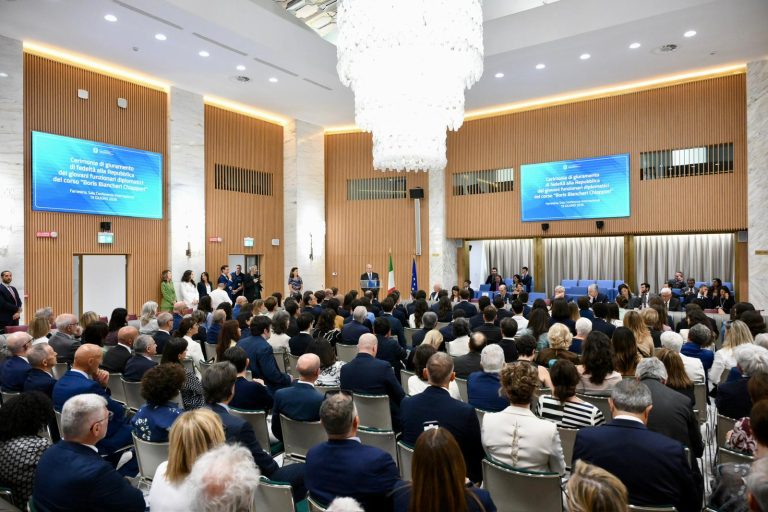 Il Ministro Antonio Tajani apre la Cerimonia di Giuramento di Fedeltà alla Repubblica dei Giovani Funzionari Diplomatici