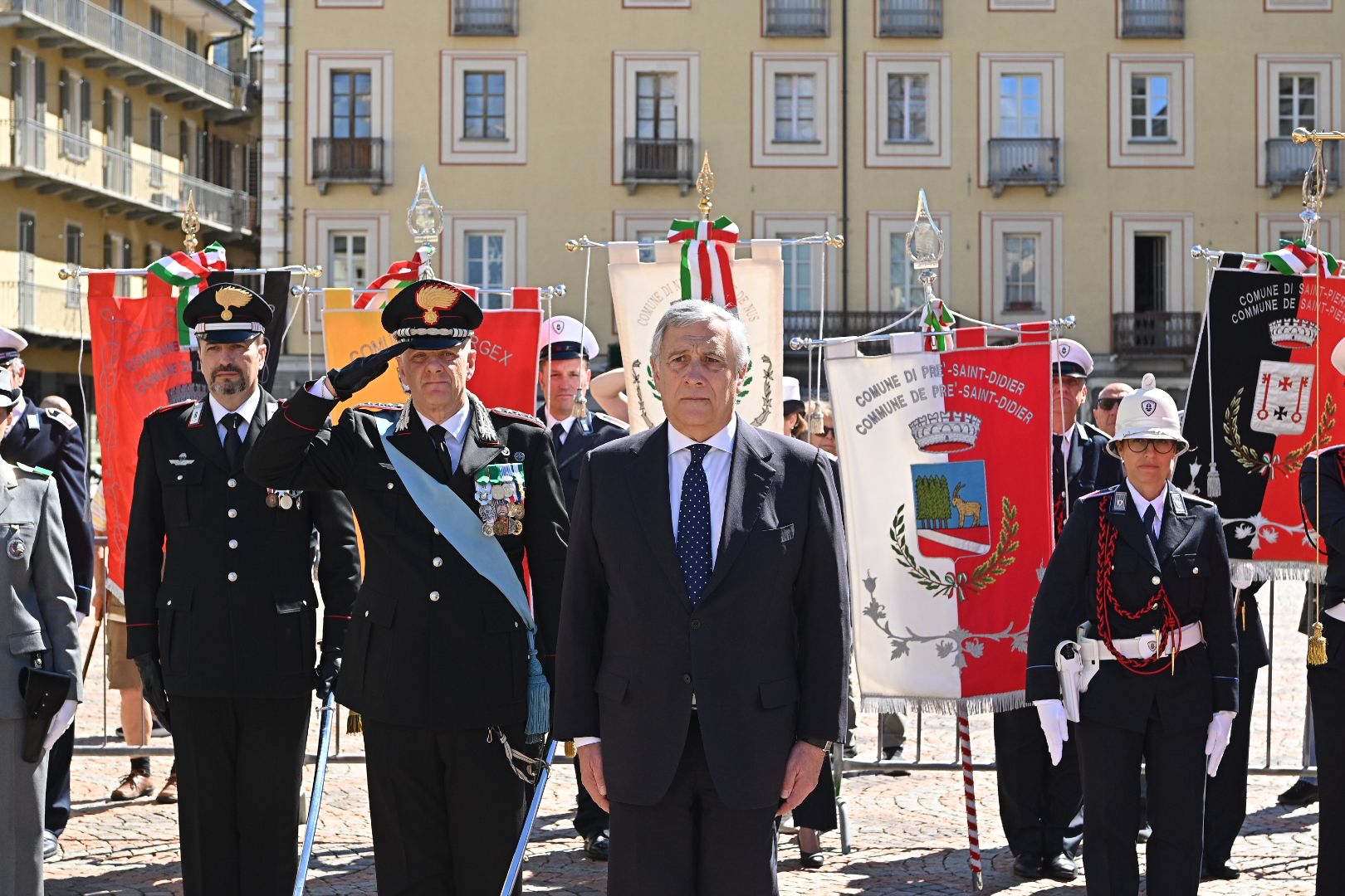 Tajani ad Aosta per celebrare il 212° anniversario della Fondazione dell’Arma dei Carabinieri
