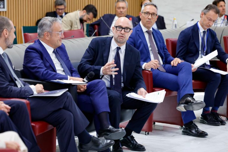 conf amb