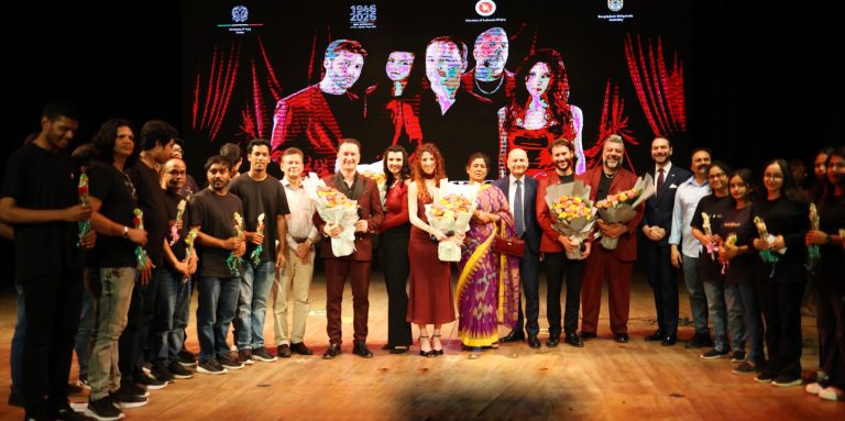 Dhaka, Concerto dei Mezzotono alla Shilpakala Academy Credits: Rupan Photography