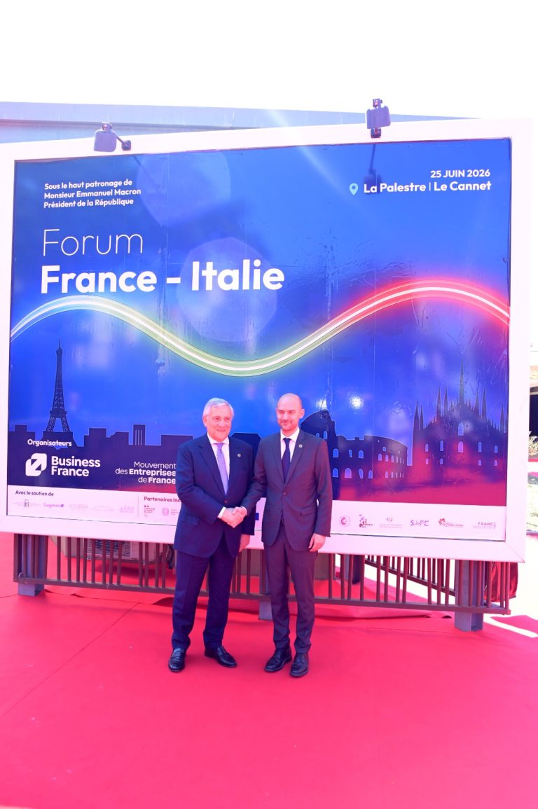 Vertice Italia-Francia: Tajani interviene al Forum economico e firma dichiarazione su cooperazione rafforzata con Ministro Barrot