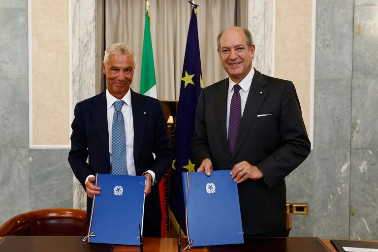 Firmata l’Intesa tra Farnesina e DIS sugli accordi internazionali per le informazioni classificate