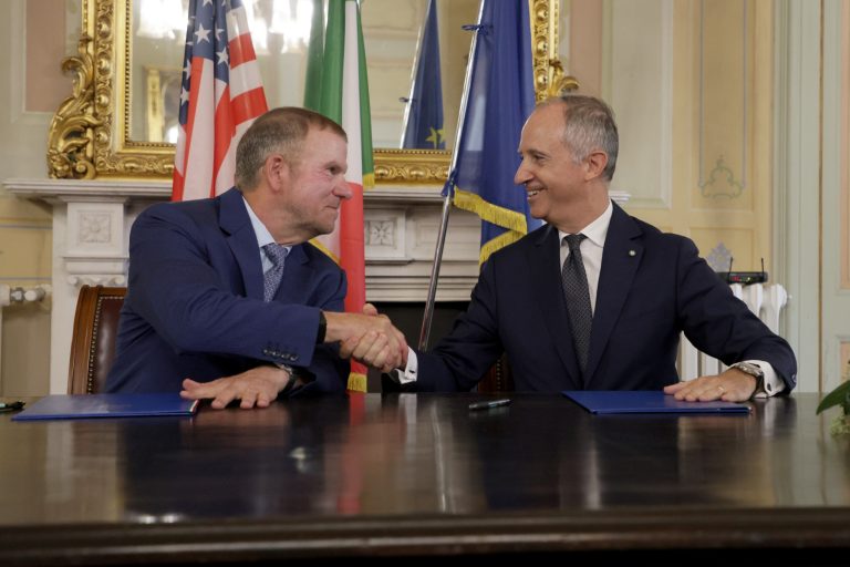 L'Italia aderisce alla Pax Silica