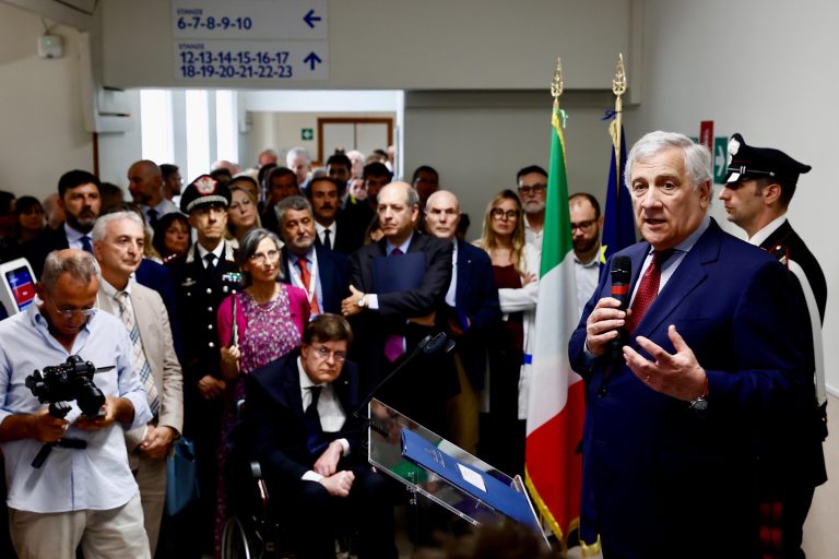 Tajani inaugura il Poliambulatorio rinnovato del MAECI aperto alla cittadinanza. Nuove convenzioni con Gemelli e Bambin Gesù