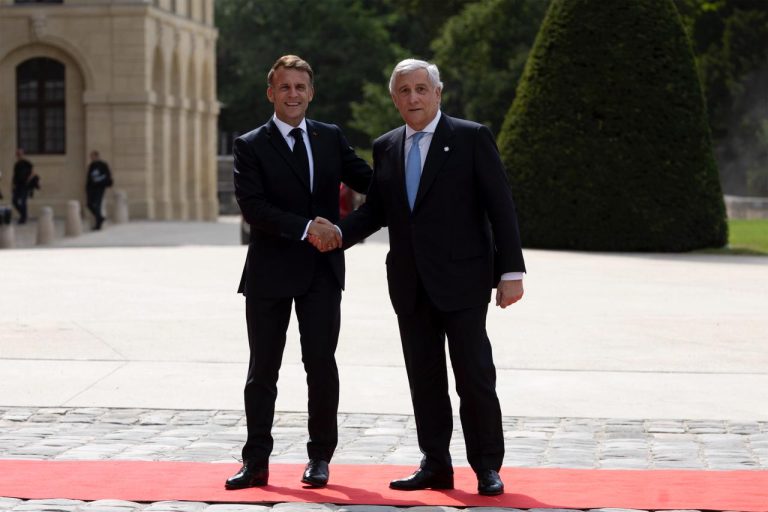 Tajani a Bruxelles e Parigi per il Consiglio Affari Esteri UE, il vertice anti-missili balistici e la coalizione dei volenterosi