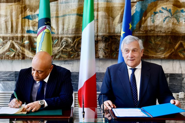 Tajani golfo