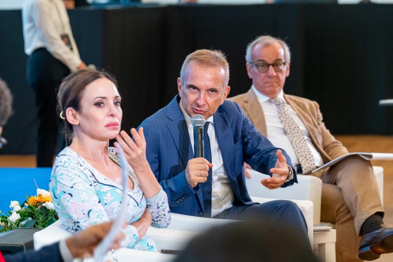 (S-D) Letizia Santangelo Ministero degli Affari Esteri e della Cooperazione Internazionale, Mauro Battocchi Direttore Generale per la Crescita e la Promozione delle Esportazioni, Filippo La Rosa Vice Direttore Generale della Direzione Generale per la Diplomazia Pubblica e Culturale Gran Guardia, conferenza delle direttrici e dei direttori degli istituti italiani di cultura convegno (HUM) Società Verona 22JUL26 foto di GIORGIO MARCHIORI NPK