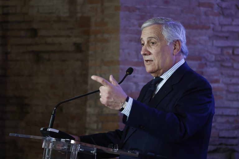 tajani eusair