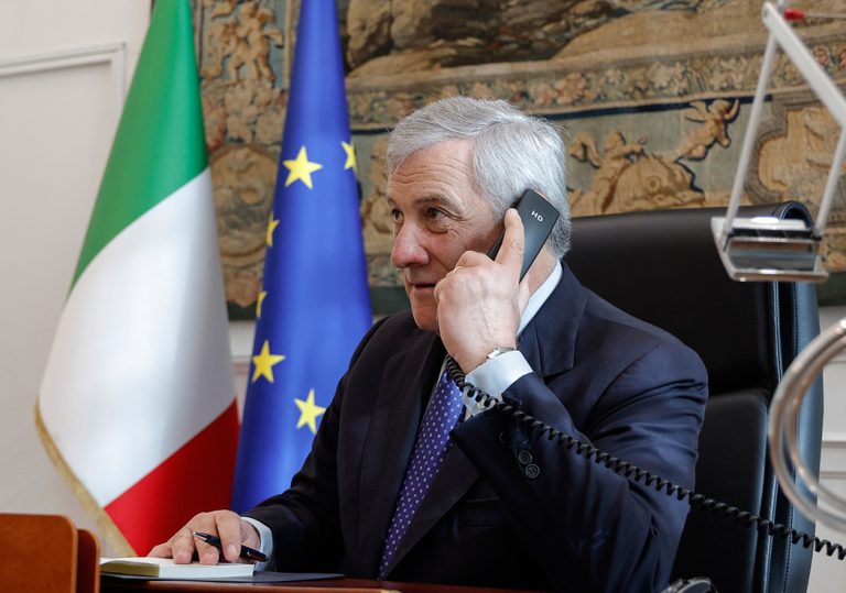 Ministro_telefono