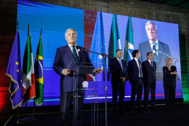 Tajani in Brasile. Visita ad alcune realtà italiane di eccellenza