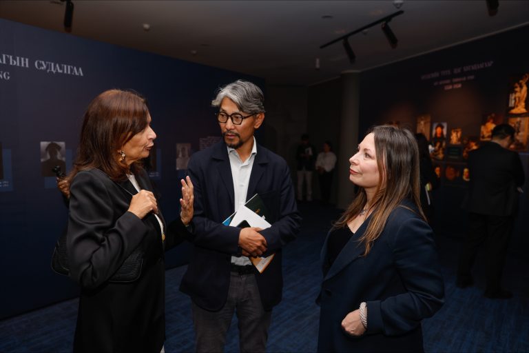 Ulaanbaatar, inaugurata la mostra “Il vento del grande mare attraverso la steppa: Raffaello e Bernini”