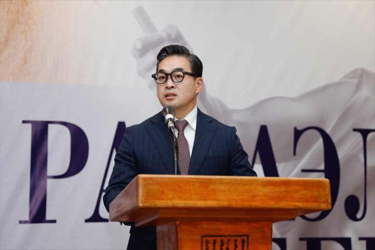 Ulaanbaatar, inaugurata la mostra “Il vento del grande mare attraverso la steppa: Raffaello e Bernini”