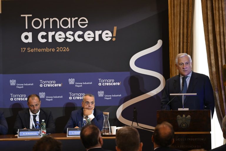 Tajani a Napoli per incontro con industriali e conferenza stampa su Med Dialogues e Neapolis. Ad Avellino intitolazione della strada ad Alfredo Covelli