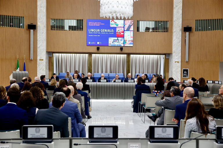 Il Vice Ministro Cirielli inaugura la XXVI Settimana della Lingua Italiana nel Mondo