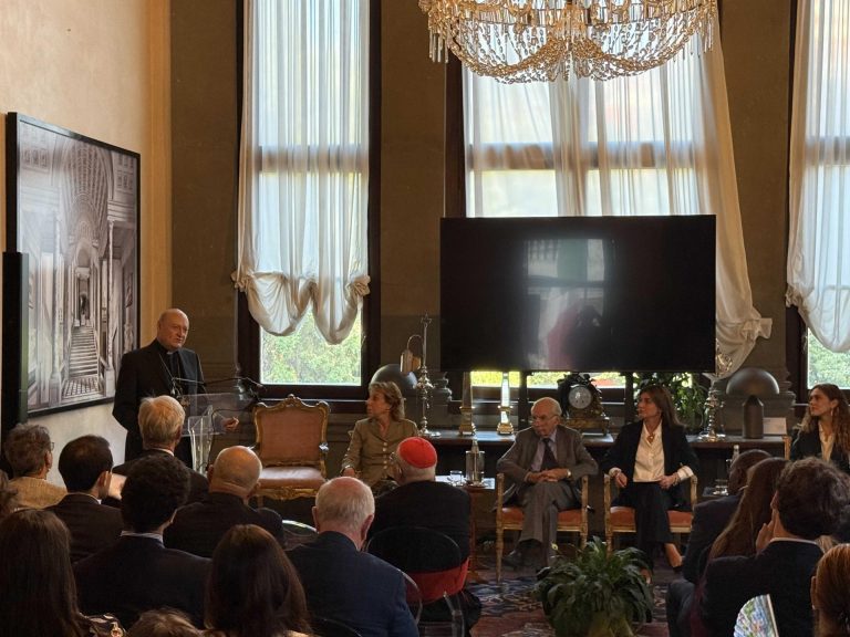 Santa Sede, Dialogo “Famiglia – Generazioni a confronto”