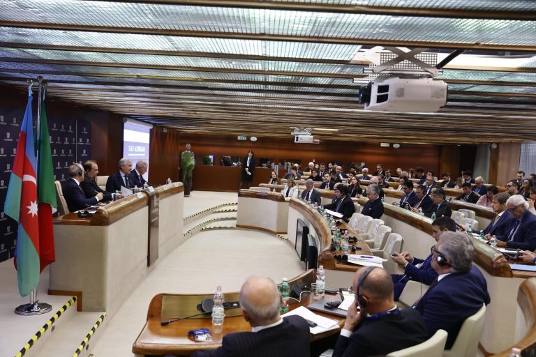 Italia-Azerbaigian: si rafforza la cooperazione economica e industriale tra i due paesi